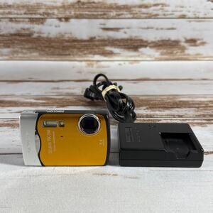 Olympus Stylus 790 SW Digital Camera 7.1MP Shock Waterproof Orange 3X Zoom
